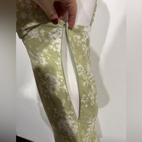 Hello Molly TOTALLY WILD MIDI DRESS OLIVE green size 4 - Picture 8 of 10